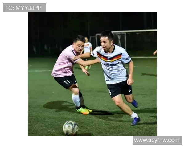 水上足球展板：探索水上运动的新潮流与激情体验